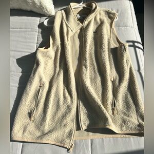 Women’s Vineyard Vines Sherpa Vest Sz L EUC